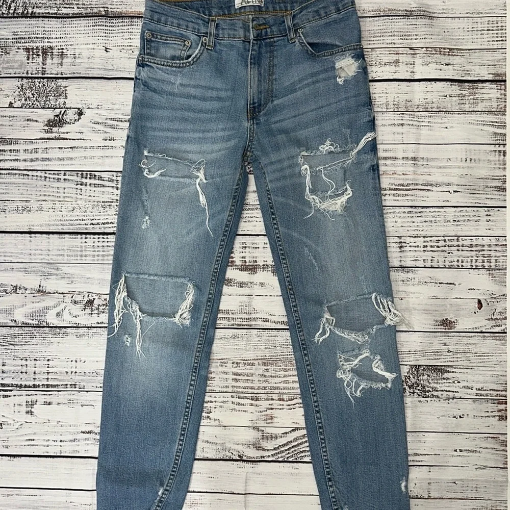 Zara Woman Premium Denim Collection Jeans Distressed Sz. 2